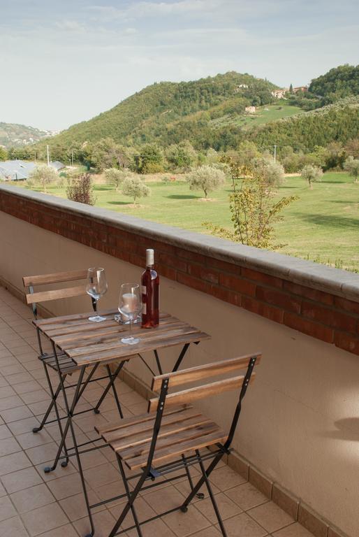 테라모 Casa Delfico Ristoro In Famiglia 게스트하우스 객실 사진