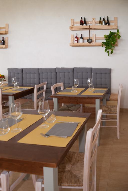테라모 Casa Delfico Ristoro In Famiglia 게스트하우스 외부 사진